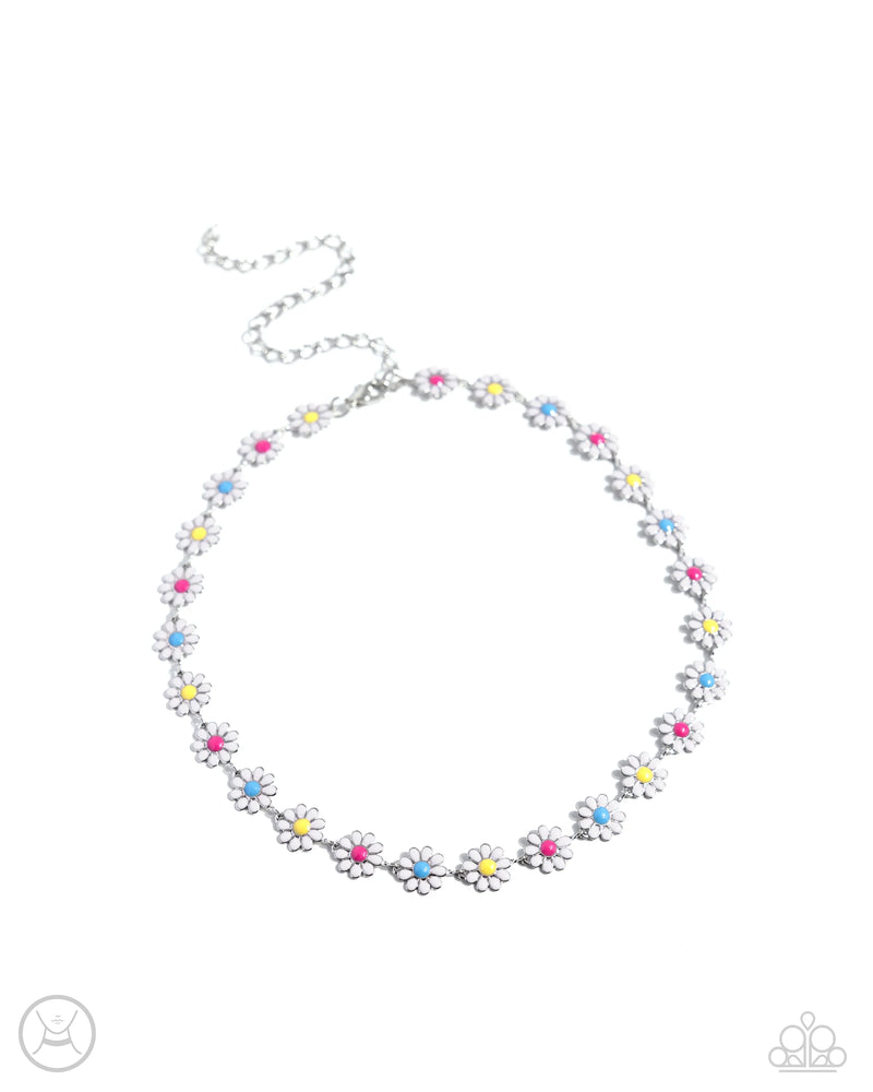 Floral Falsetto - White - Necklace