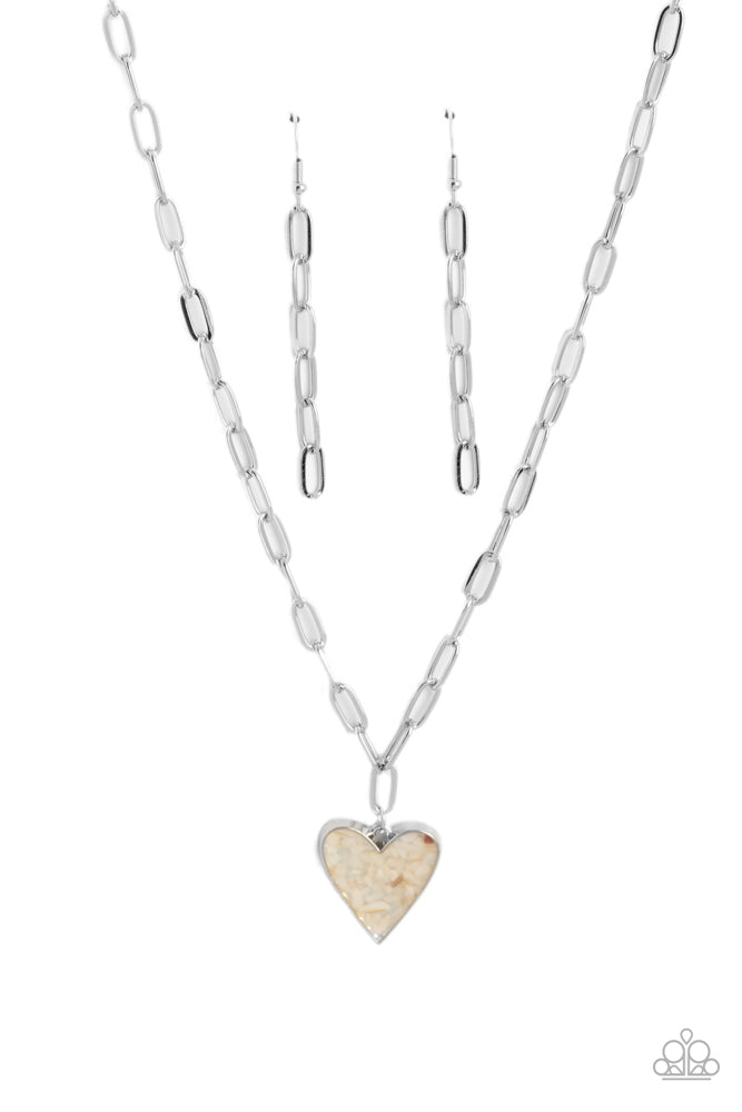 Kiss and SHELL - White - Necklace