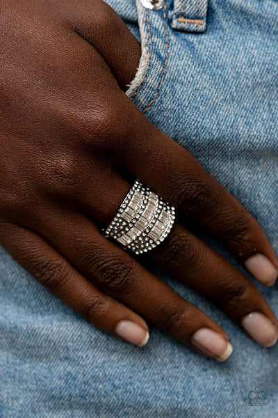 Red Carpet Redux - Black - Ring