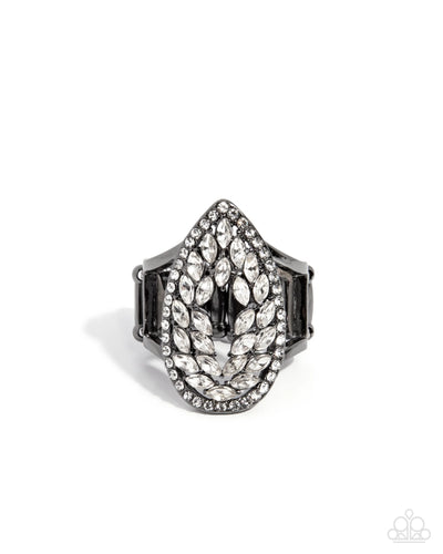 Lasting Luminescence - Black - Ring