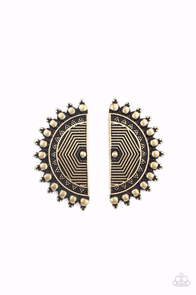 Fiercely Fanned Out - Brass - Earring