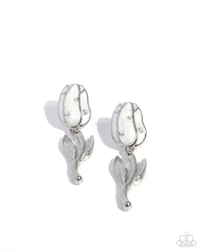 Timeless Tulip - White - Earring