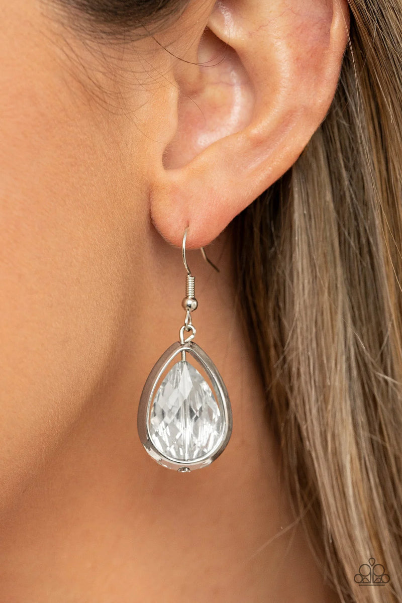 Drop-Dead Duchess - Silver - Earring